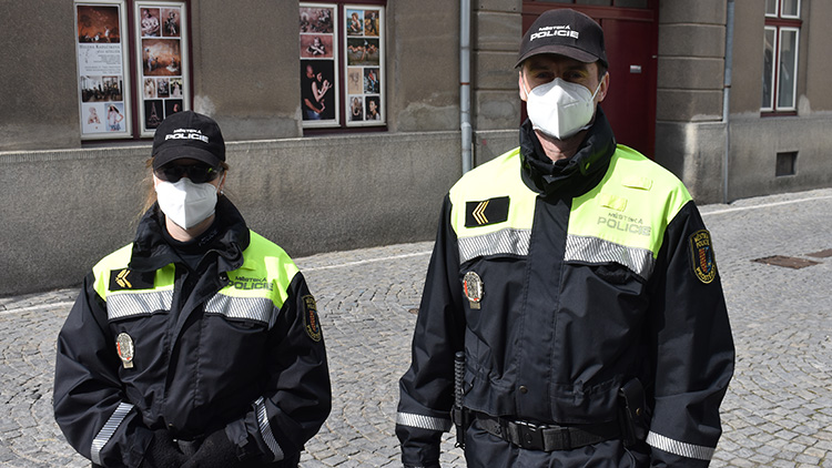 Strážníci v Prostějově zatím nemuseli sáhnout k donucovacím prostředkům