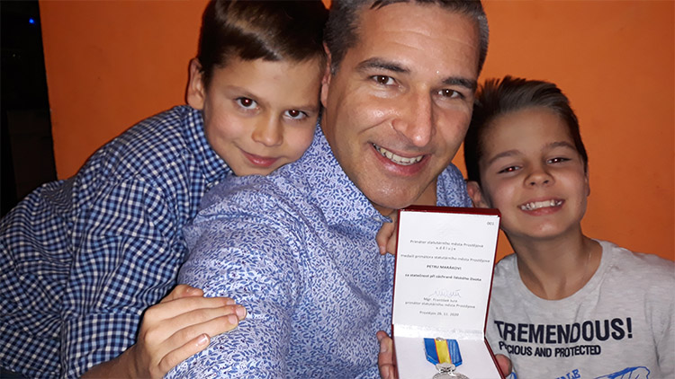 Petr Marák získal cenu Michala Velíška za záchranu života osmiletého chlapce