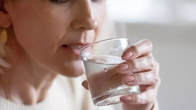 Z NEMOCNICE…  Lékař varuje: Dehydratace ohrožuje hlavně děti a seniory