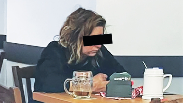 Hospodští jsou bezradní: NOTORICKÁ NEPLATIČKA!