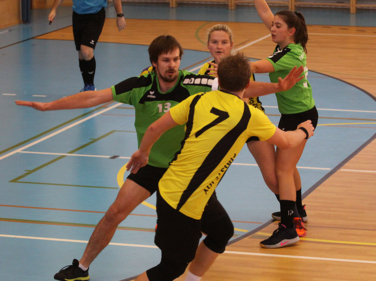 Korfbalisté těsně podlehli v Budějovicích, přesto jsou blízko ke druhému místu po základní části