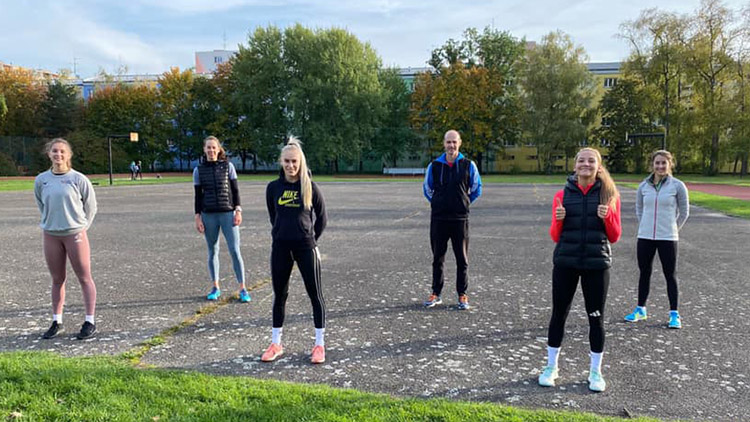 V pondělí běhání, v úterý cvičení, ve středu tenis… A od čtvrtka vynucený návrat k individuální přípravě