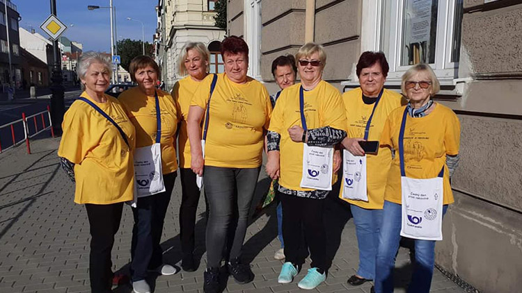 Květinová sbírka  se vydařila,  lidé byli štědří