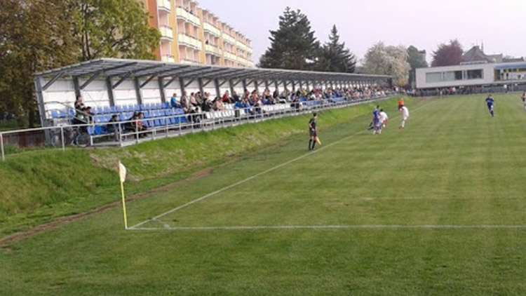 Fotbalisté mimo první dvě ligy mají smůlu