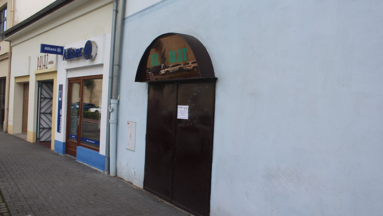 Elmat ve Školní skončil,  stěhuje se do Olomoucké