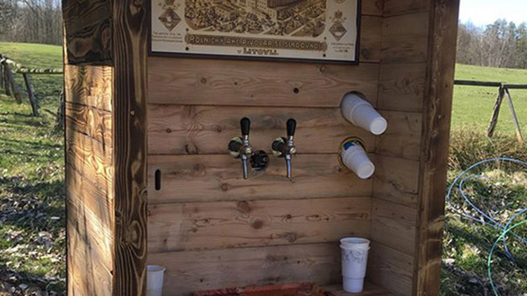 Zavřeno! Cyklisté už si v pivních  budkách nenačepují