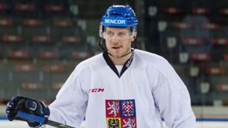 Hokej ze světa: Vitásek válí v Rusku, Kuncek ve Švýcarsku