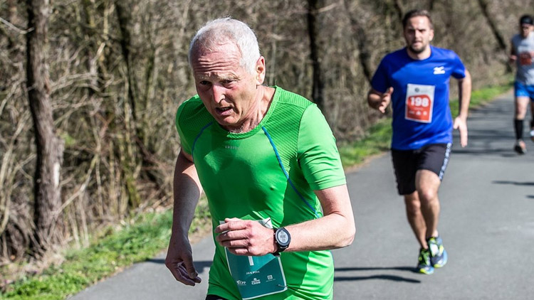 Pirk běhá, ale Prymula jezdí na kole. Ovlivní to Běh republiky? 