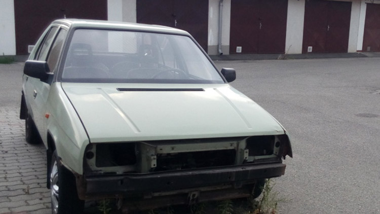 Odtah autovraku stále může trvat několik měsíců