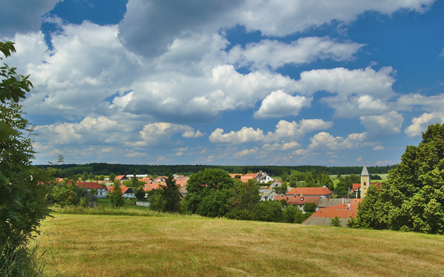 Buková začala spravovat  obecní budovu
