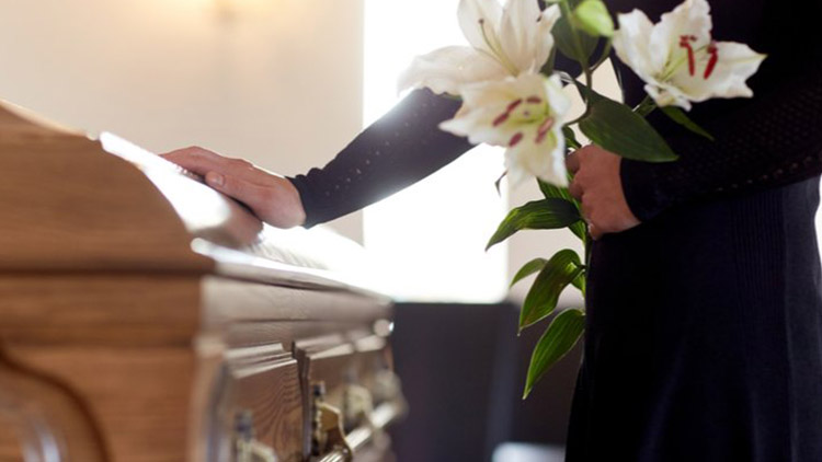 Tvrdá omezení dopadají i na pohřební služby