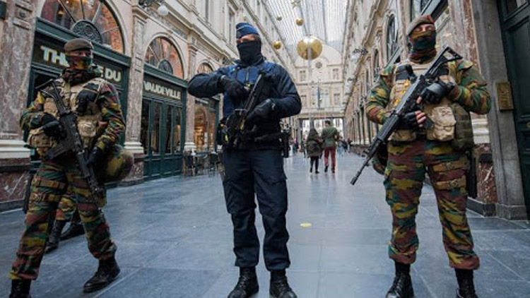 TEROR POD ROUŠKOU COVIDU