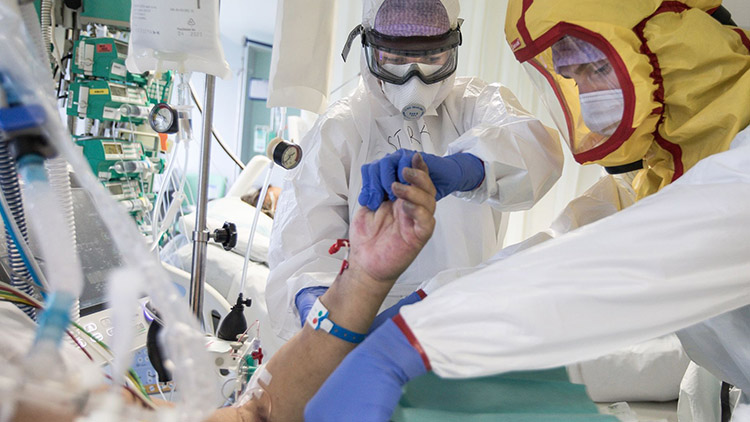 V nemocnici umírají další lidé