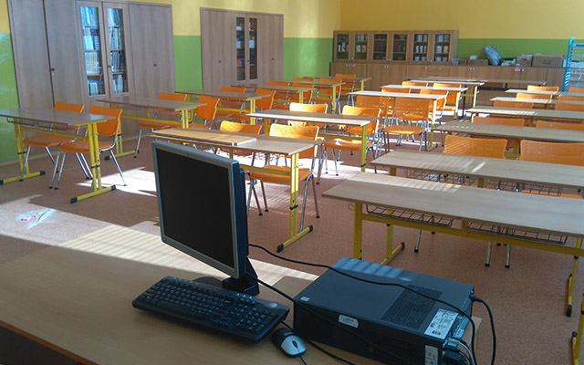 Nejmenší děti se vrací do škol