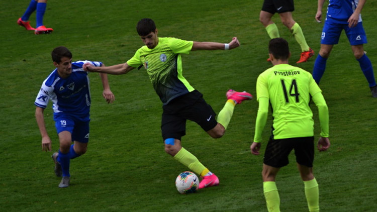 I doma se musí hrát na nulu