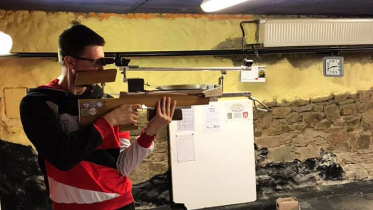 Nedělník se vrací ke kuším