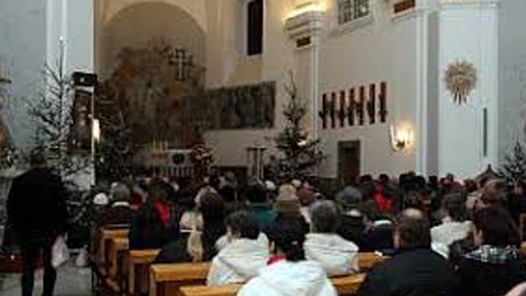 Vánoční bohoslužby se v kostele Povýšení svatého Kříže budou konat