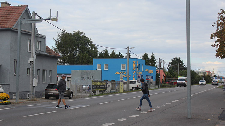 Kudy přecházet? Zděšení chodci  se dočkají jen částečné nápravy