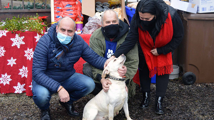 Prostějovský primátor František Jura vyrazil  na návštěvu pralinkárny, charity i psího útulku