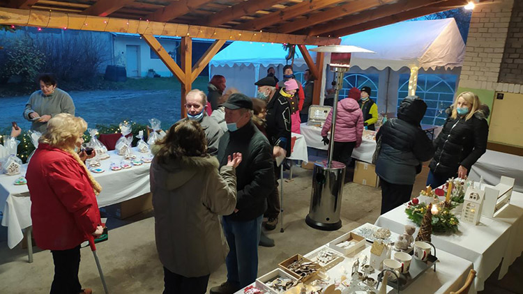 Vánoční minijarmark  potěšil Smržice