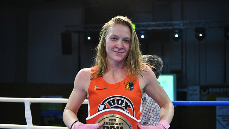 „Titul Míši Brančíkové v ženách  je symbolickým milníkem,“ říká  trenér dívek BC DTJ Martin Klíč