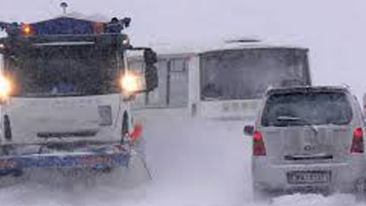 PROSINCOVÉ POHLEDY DO KRONIK  aneb OD SPORTU AŽ PO KŘEST KNIHY