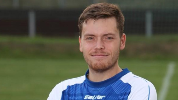 Začátek nevalný, pak se favorit rozehrál