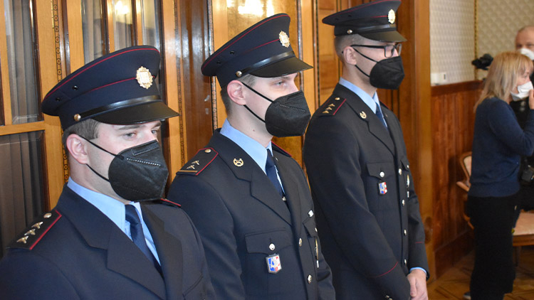 Medaile od primátora třem zachráncům