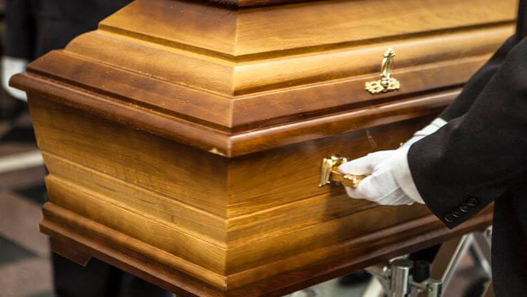 MRTVOLY SE HROMADÍ!