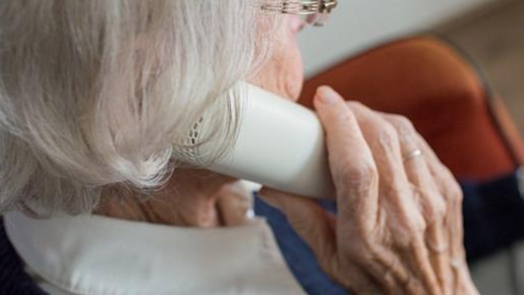 Seniorům pomohou  KRIZOVÉ LINKY