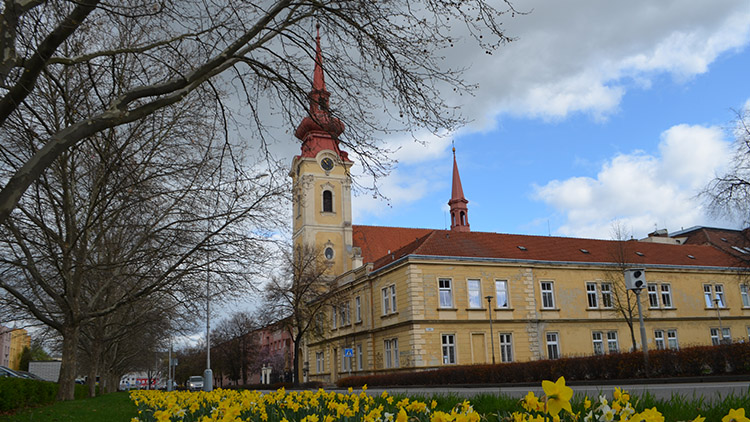 Komunisté rozhodli o DEMOLICI  KOSTELA v Brněnské ulici!