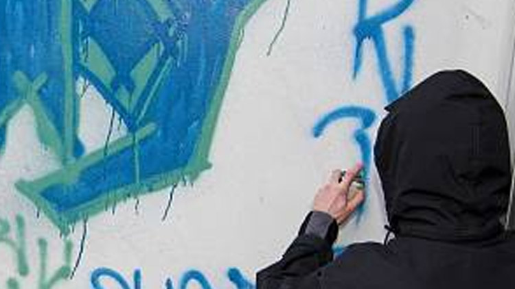 Posprejoval vodárnu