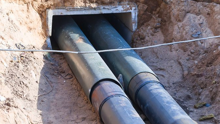 V České ulici se bude kácet. Stoletý vodovod potřebuje opravu