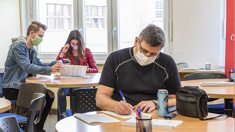 Valentýnský odběr krve nabídne  speciální odměnu pro dárce,  kteří přijdou v páru