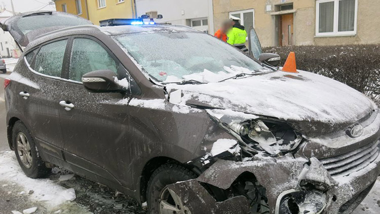 Zavinil nehodu ve Vrahovické ulici
