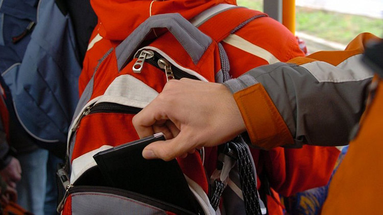 Chvilka v obchodě, přišel o 90 tisíc korun!