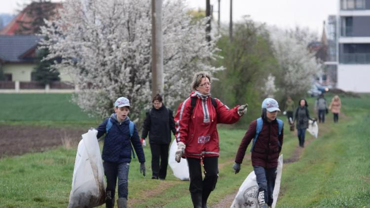 Ukliďme svět! Na Den Země i po celý rok nás příroda potřebuje!
