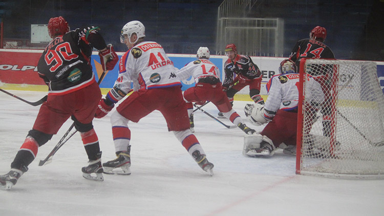 Generálka na play-off nedopadla:  Jestřábi s Porubou narazili