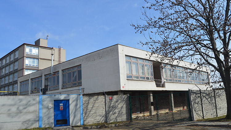 Bankrotářka staví  bytový dům  v areálu Galy