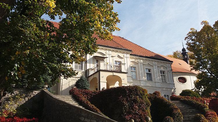 Kam kráčí dnešní nelehká doba a my všichni s ní?