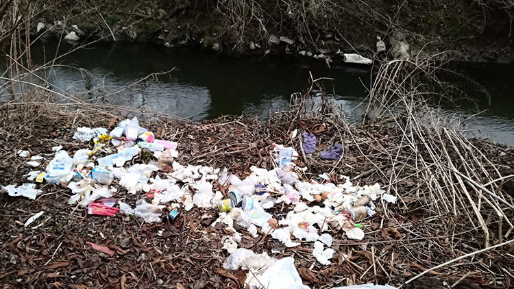 Bordel za mlýnem! Vrchoslavice zkouší zavézt odpadky