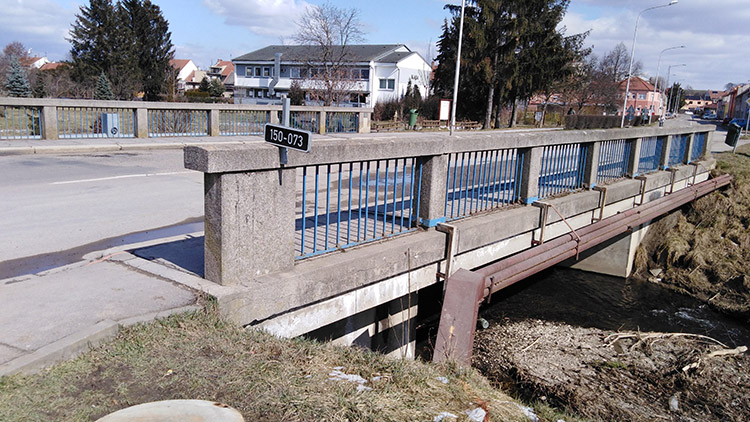 Uzavírka Vrahovické ulice startuje: STOP, DÁL ANI KROK!