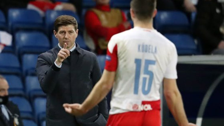 Fotbalové dění okolo