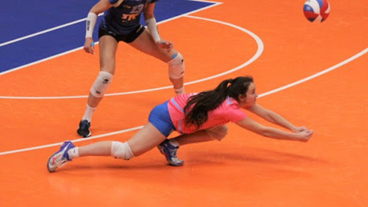 Balča přinesla  napečenou buchtu