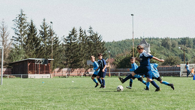 Koronavirus fotbalové mládeži nepomohl. Co jí chybí?