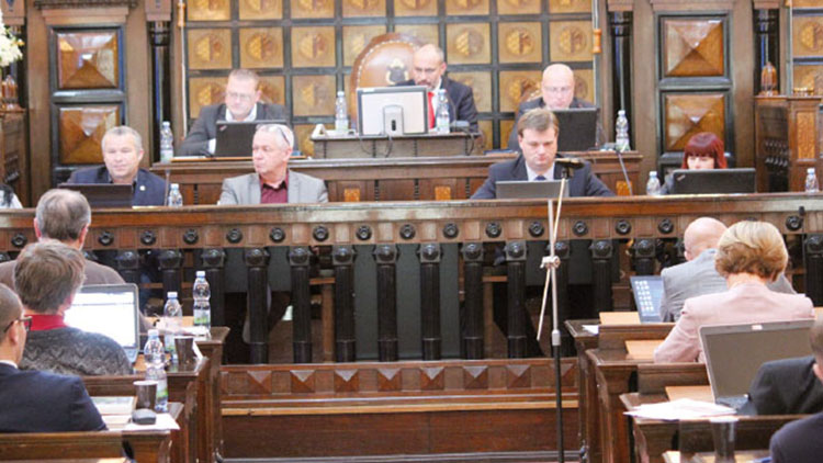 Hlasovalo se o výjimce