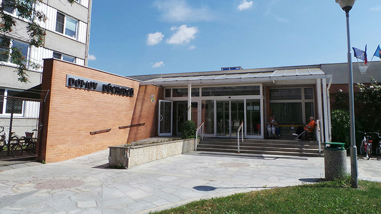 „Nerudovka“ hlásí jen čtyři nakažené