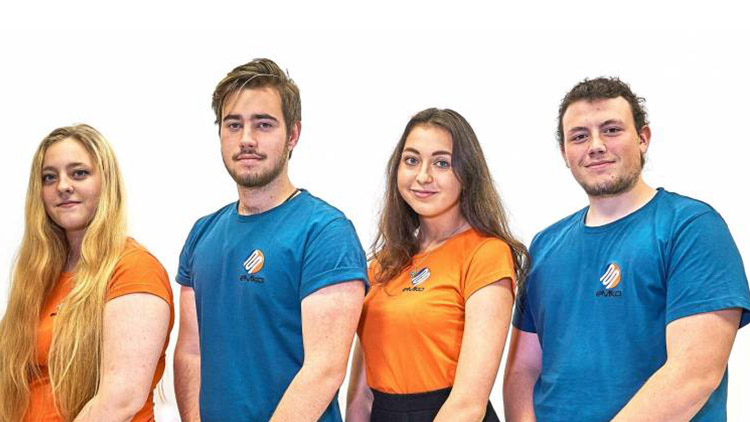 Studenti z emka se připravují na svůj první krok do vesmíru