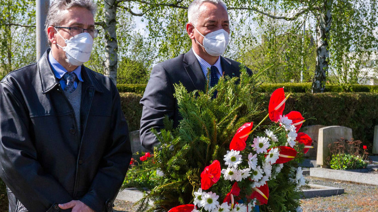 Hejtman Olomouckého kraje Josef Suchánek se zúčastnil pietních aktů v rámci Dne vítězství
