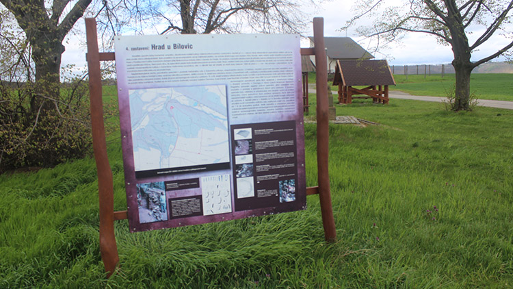 14. díl : Krásné aleje i zbytky hradiště.„Bílovické“ stezky jsou stále neprošplápnuté